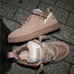 Brand New UGG Women's Lowmels